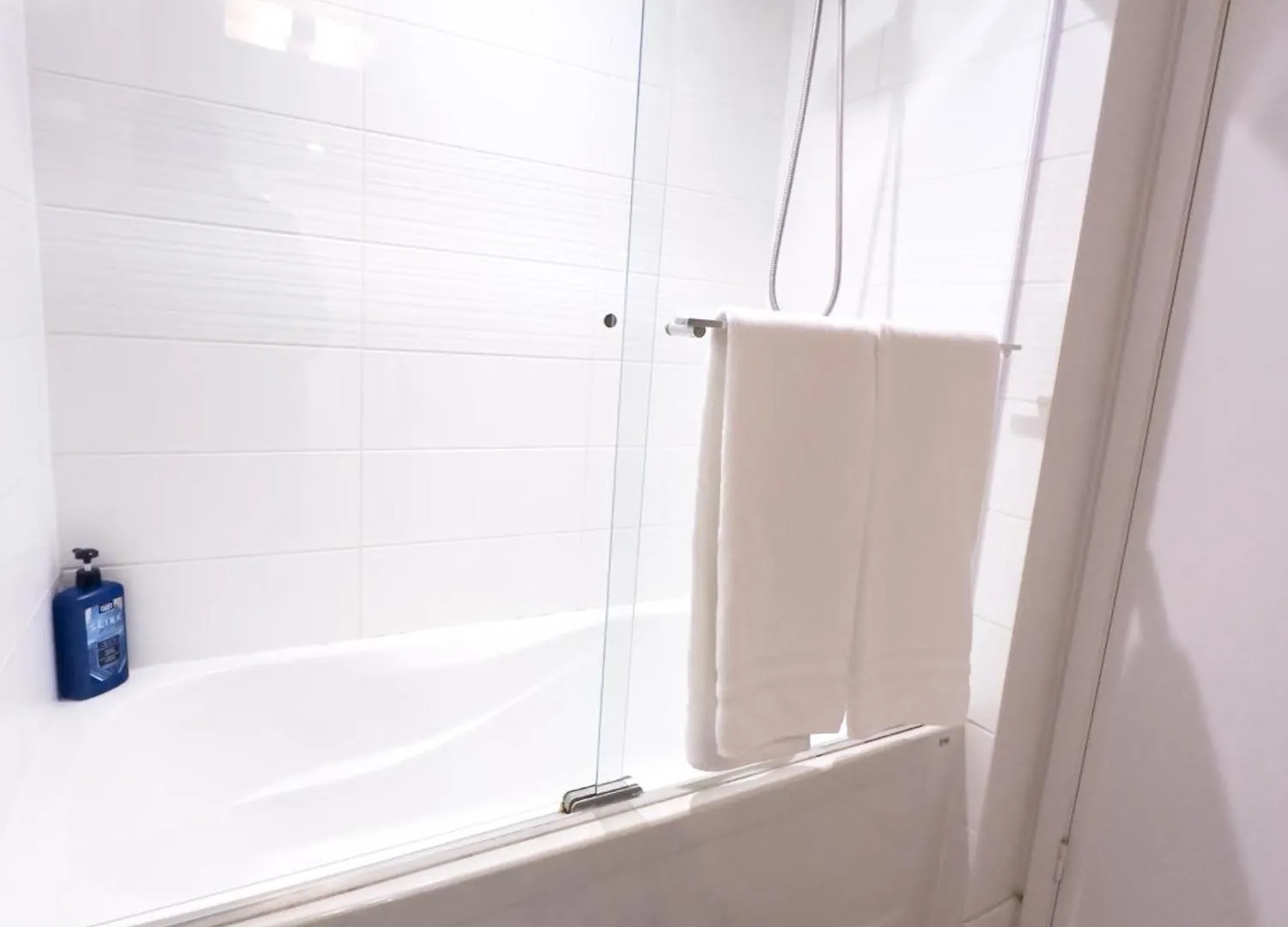 300 Front Suites - Two Beds With Free Parking Toronto 0*,