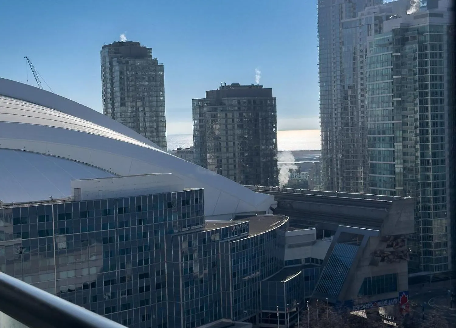 Apartment 300 Front Suites - Two Beds With Free Parking Toronto