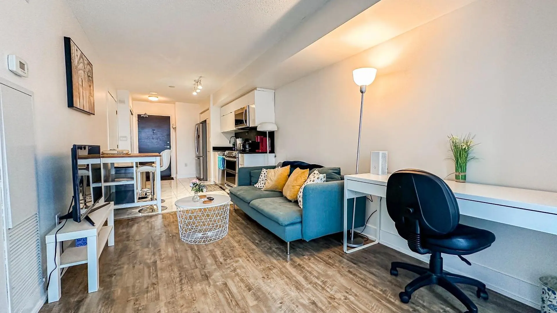 300 Front Suites - Two Beds With Free Parking Toronto 0*,  Canada