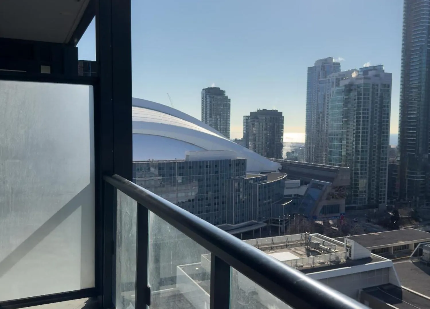 Apartment 300 Front Suites - Two Beds With Free Parking Toronto Canada