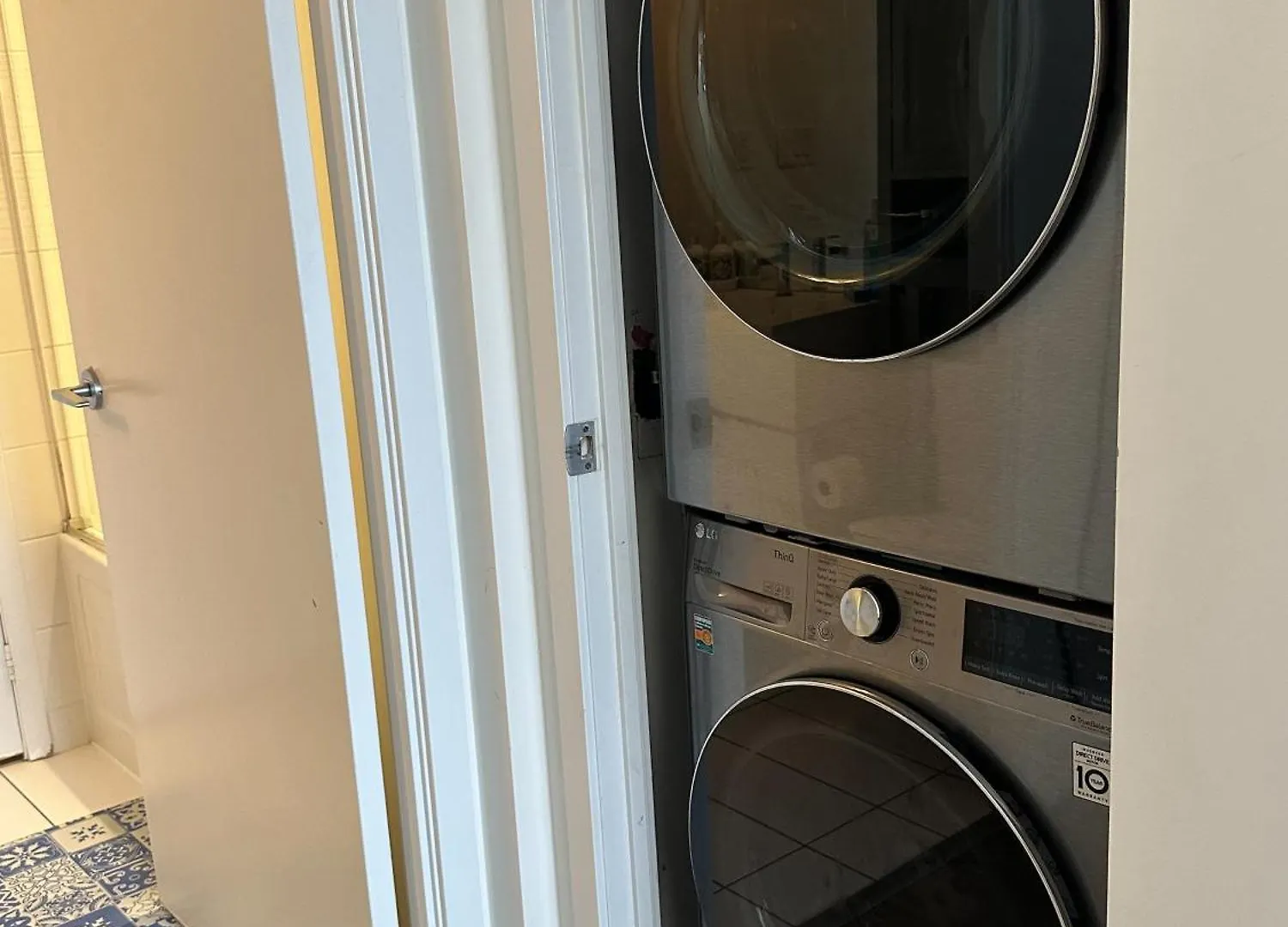 300 Front Suites - Two Beds With Free Parking Toronto Apartment