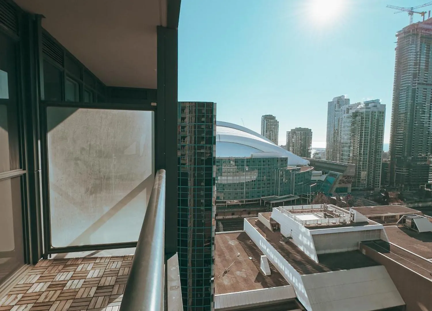 300 Front Suites - Two Beds With Free Parking Toronto Apartment